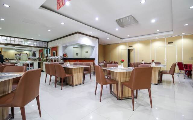 Airy Syariah Padang Barat Hang Tuah 211