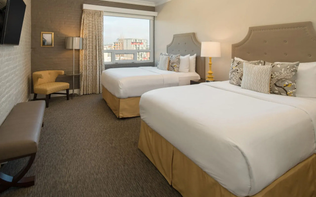Mark Spencer Hotel