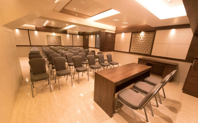 Hotel Le Grande - Mumbai International Airport