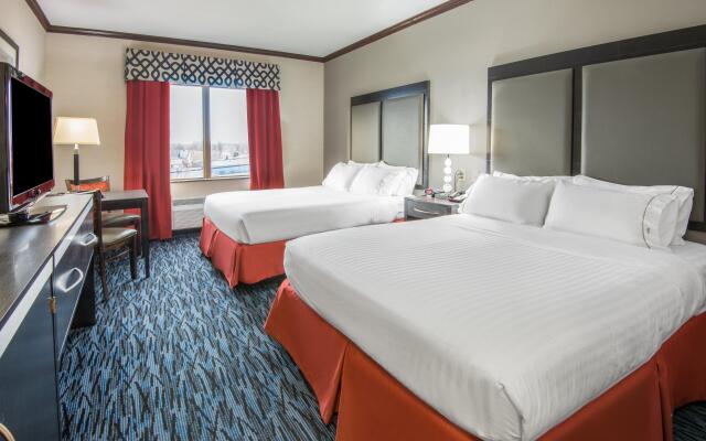 Holiday Inn Express Cleveland Airport - Brookpark, an IHG Hotel