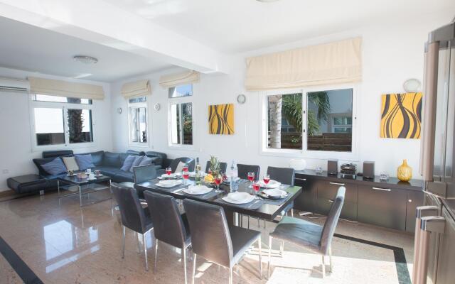 "villa Naomi, Beautiful 4bdr Central Protaras Villa With Private Pool"