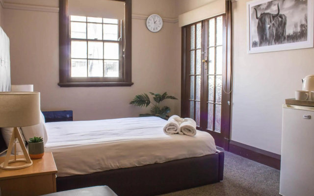 Campsie Hotel – Guest Rooms – Sydney