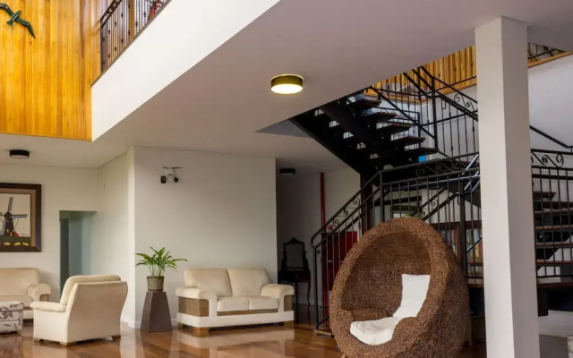 Borgen Hotel & Restaurante