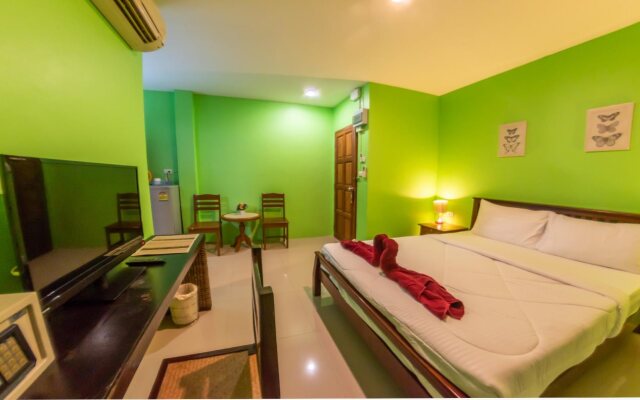 Enrico Hostel Patong