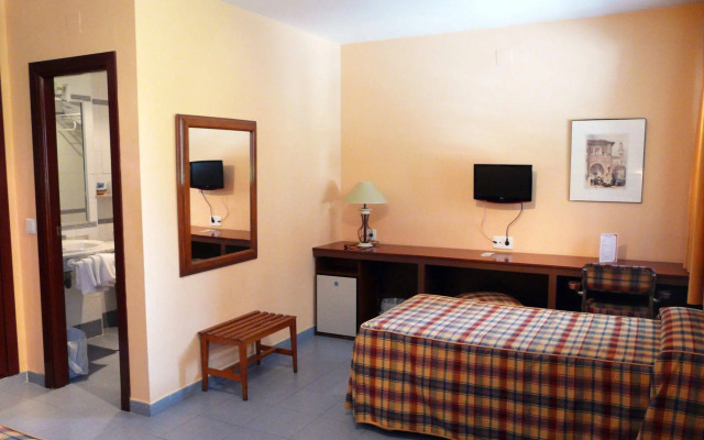 Camping & Hotel Sierra Nevada