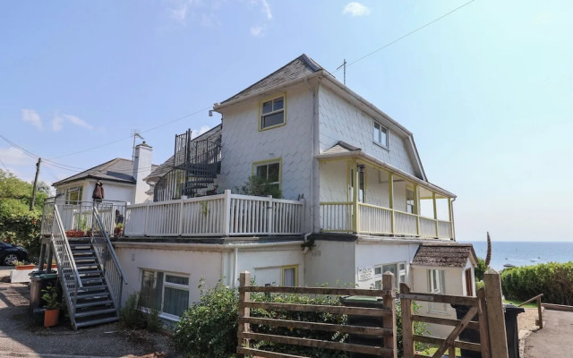 3 Harbour Heights