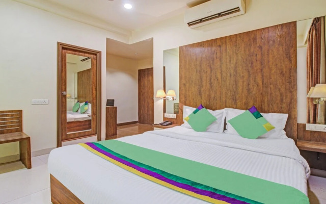 Fabhotel Arastu Plaza