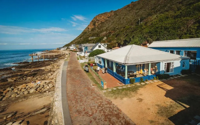 Silver Spray Beach Accommodation