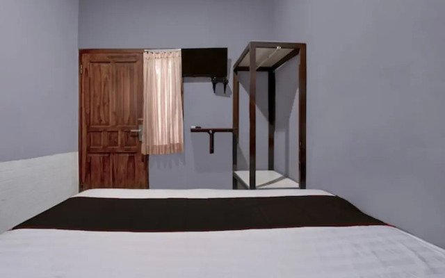 OYO 2669 Crown Residence