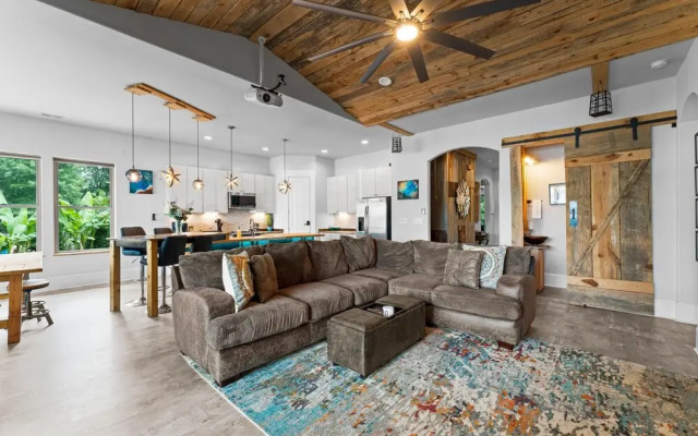 Nancy Key W/pool, Wine Cave, Optional Boat Rental