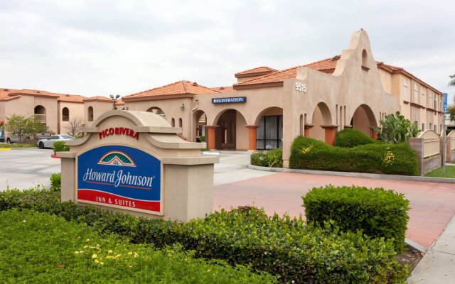 Howard Johnson Hotel & Suites by Wyndham Pico Rivera