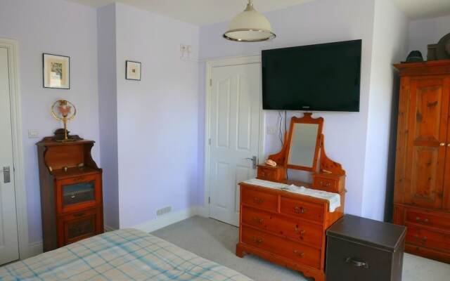 Elegant Edwardian 4-Bed House in Swanage Sea Views