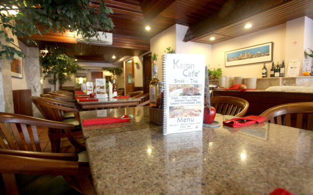 Karon Café Inn