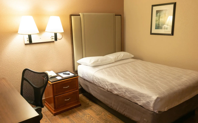 Econo Lodge Inn & Suites Yuma