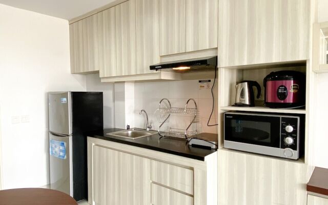 Spacious And Comfy Studio Room Azalea Suites Apartment