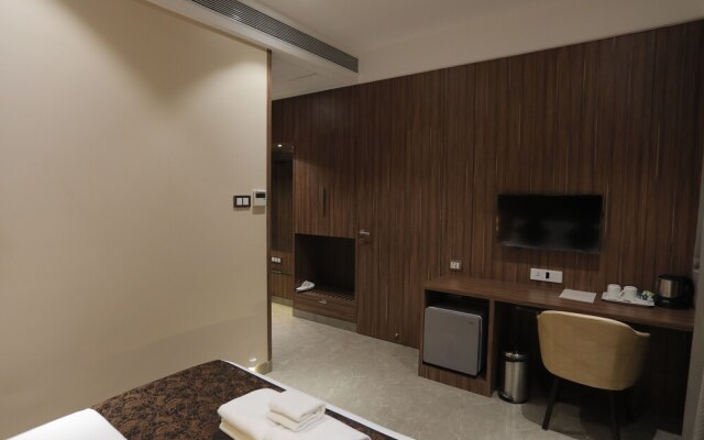 Hotel Radiance
