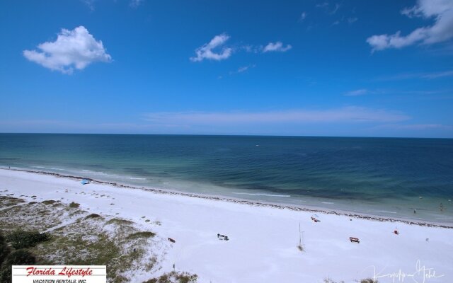 Sand Castle I - 1002