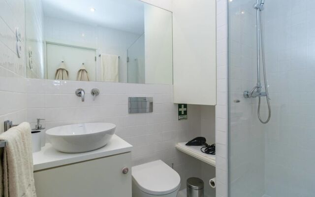 Porto Fancy Deluxe Apartment by GuestReady