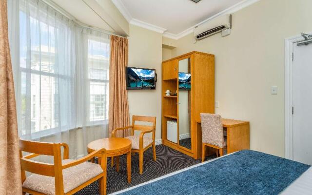 Ramada By Wyndham Hamilton City Center