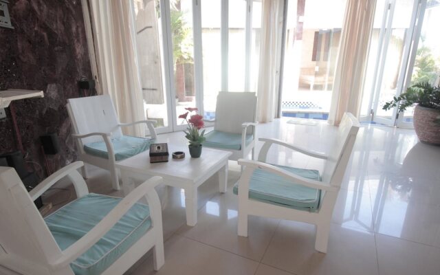 Villa The Umah Putih