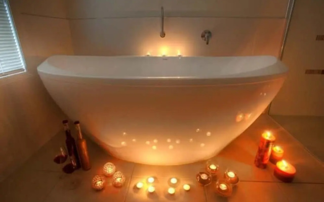 Azjure Studio Retreat