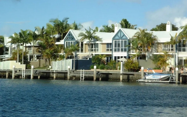 Sanctuary Cove Villas