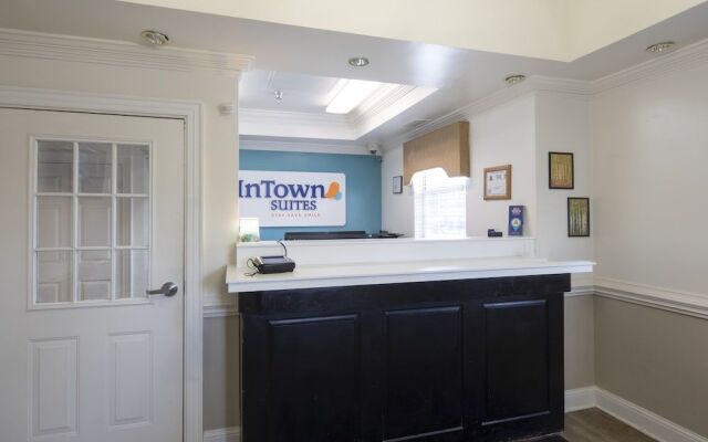 InTown Suites Extended Stay Greensboro NC - Lanada Rd