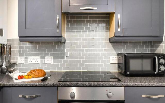 Modern 2 bed apartment in Croydon