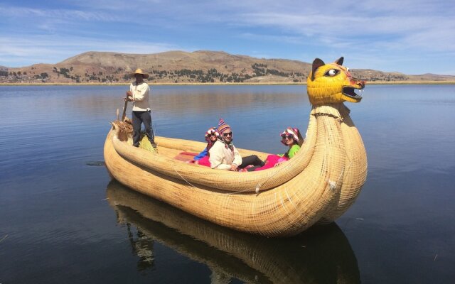 Uros Titicaca Lodge