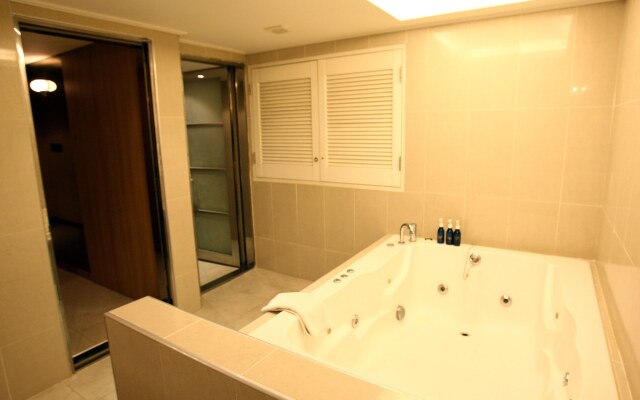 California Hotel Seocho