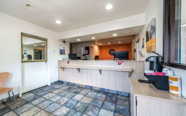 Motel 6 Victoria, TX