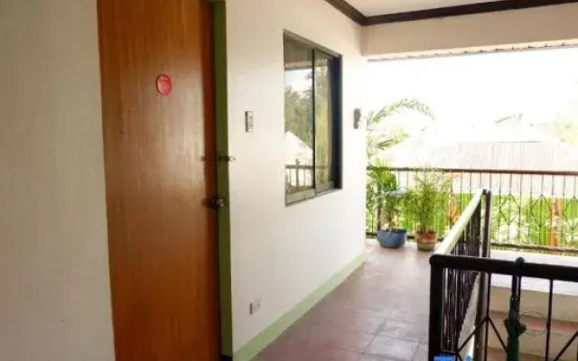 RedDoorz near Maribago Barangay Hall
