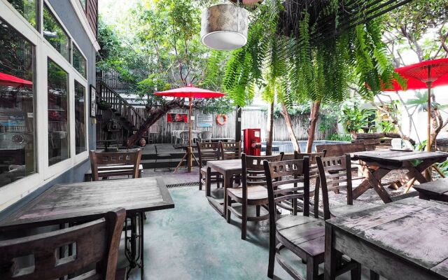 OYO 988 Good Morning Chiang Mai Tropical Inn