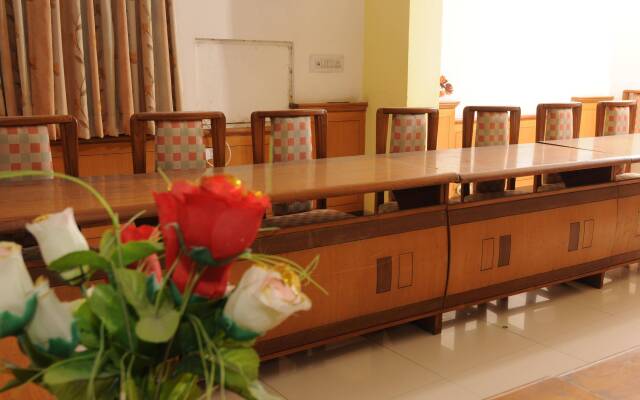 Hotel Neelkanth Sahara