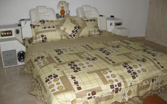 Meaglent Hotel