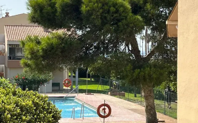 Lovely 2 Bedroom Apartment Near the Beach