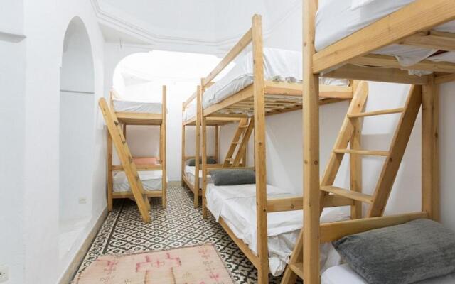 Earth Hostel