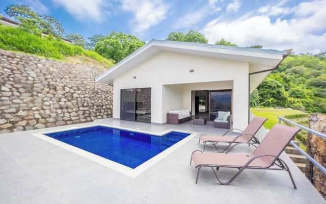 Journeys End-stunning Views In Gated Community