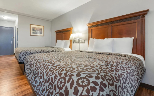 Days Inn Madisonville