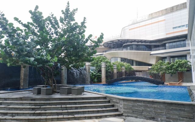 Modern And Simple Studio At Grand Sungkono Lagoon Apartment