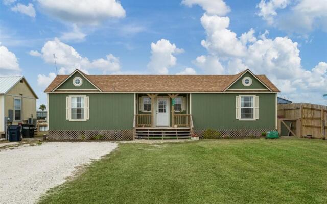 Wine Down on the Bay