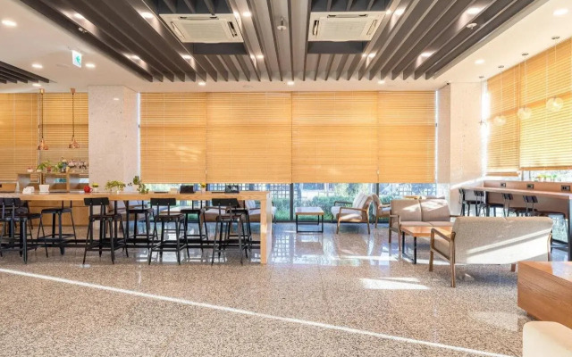 Ocean Soleview Hotel