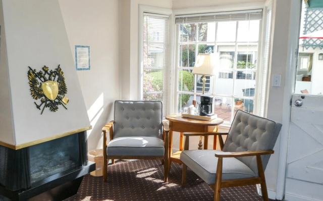 Carmel Fireplace Inn