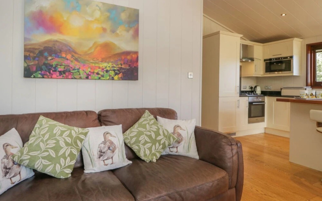 Leafy Nook Lodge
