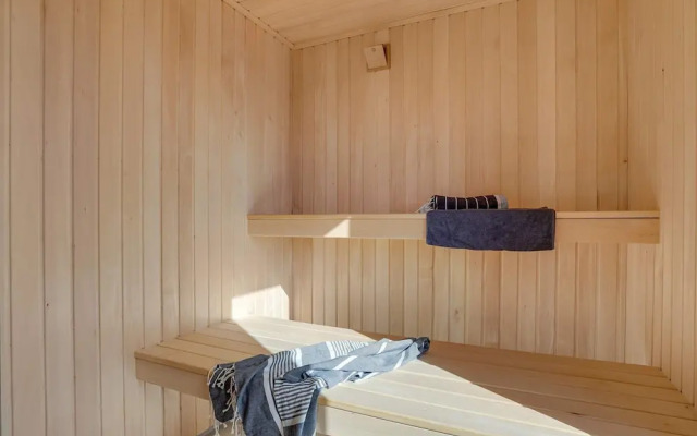 Spacious Retreat for 20 - By Traum Ferienwohnungen