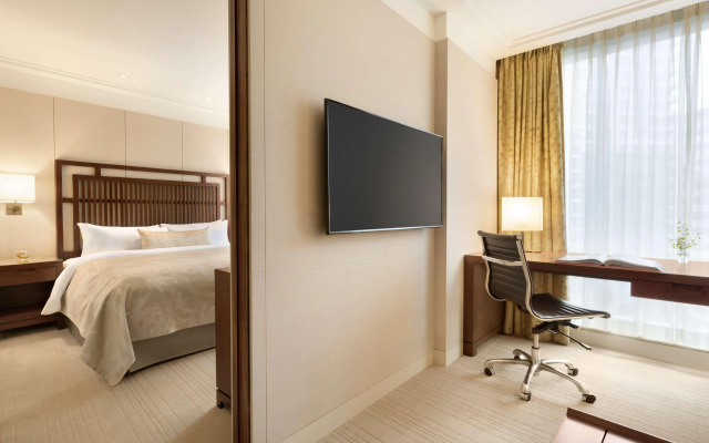 Hyatt Vancouver Downtown Alberni Hotel