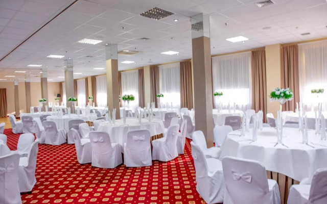 Hotel500 Tarnowo Podgorne