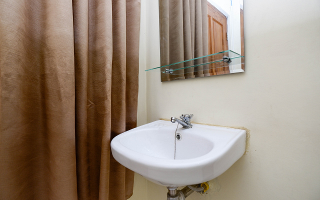 Super OYO Capital O 2258 Santana Syariah Guest House