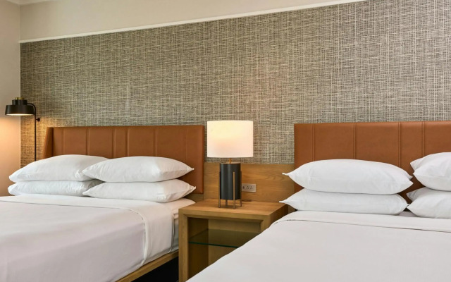 Sheraton Grand Sacramento Hotel