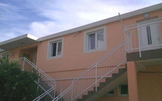 Apartments Jela